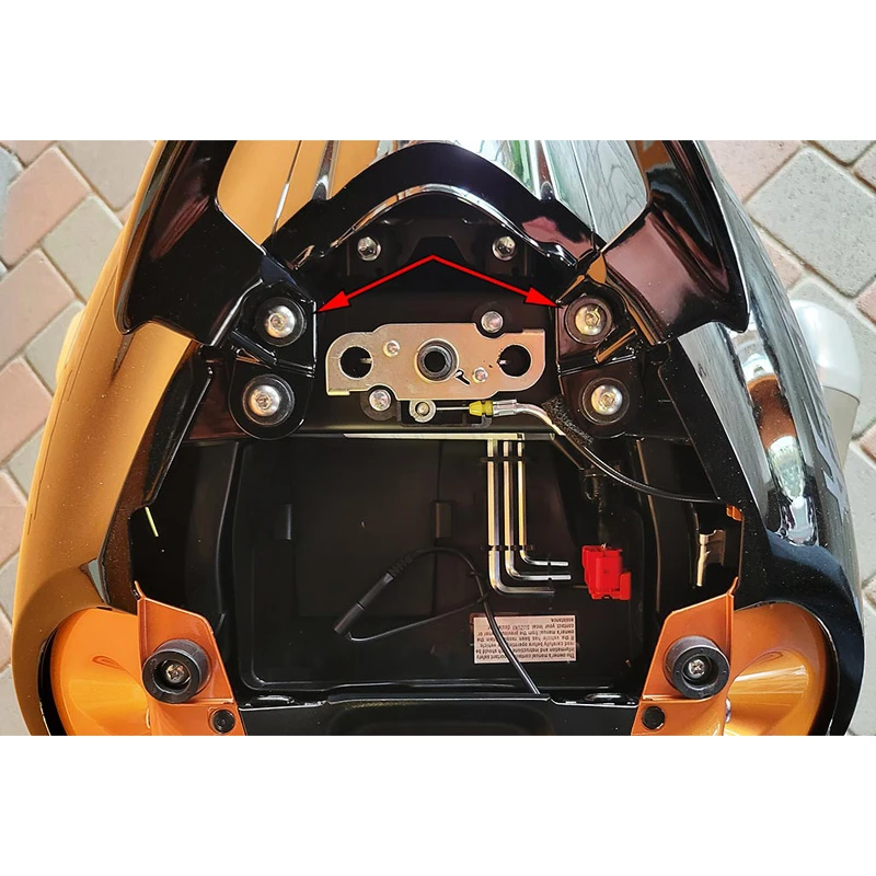 Corbin S-GSX13R-22-G Rear Fastback Seat For Suzuki GSX-R1300 Hayabusa (2021-) - Image 8