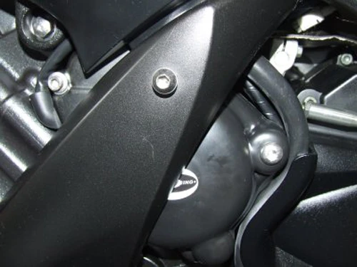 R&G ECC0025BK Left Engine Cover For Yamaha FZ1 Naked, FZ1 Faired, FZ8 And YZF R1 - Image 2