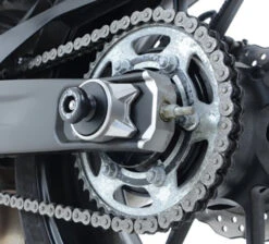 R&G SS0042.BK Axle Sliders For Yamaha FZ-07 (2014-) & XSR700 (2018-)