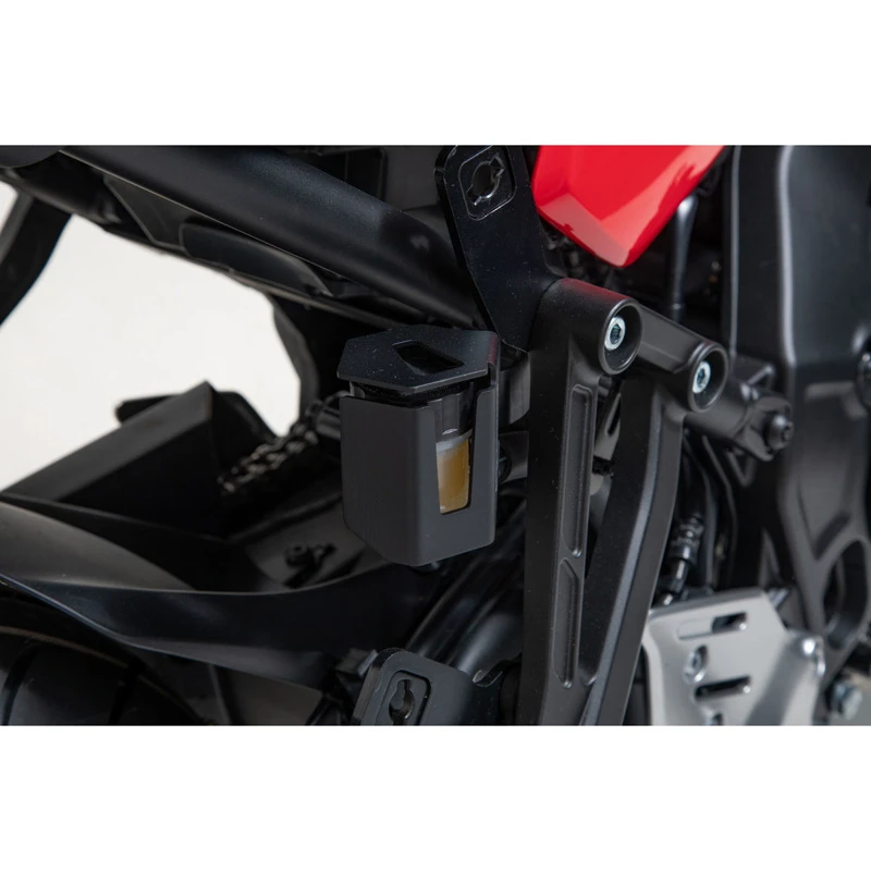 Sw-Motech SCT.06.921.10000/B Brake Fluid Reservoir Guard For Yamaha Tracer 9 '20- - Image 5
